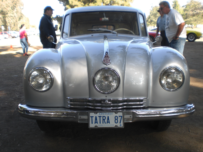 Illustration for article titled Cool French and Italian Cars in the Valley (Part Deux)